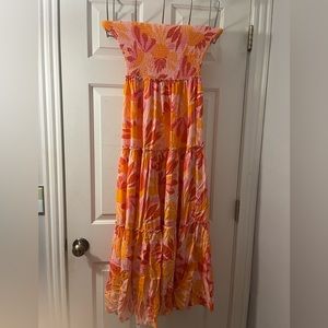 Women’s strapless floral dress